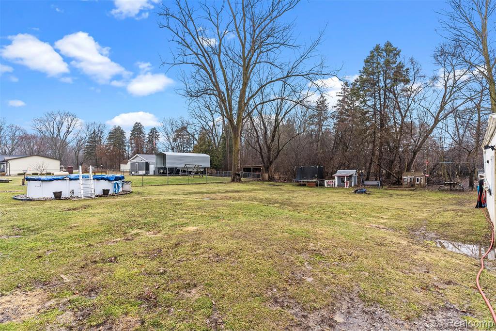 7250 Frances Road, Flushing, MI 48433 — Photo 8