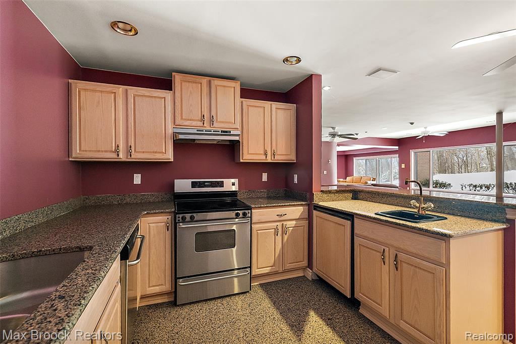 5148 Crest Knolls Court, Bloomfield Hills, MI 48302 — Photo 23