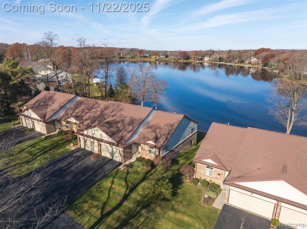 7121 Bluewater Drive, Clarkston, MI 48348 — Photo 2