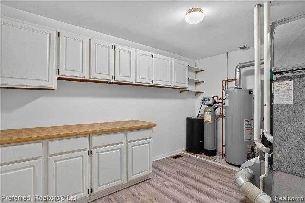 5524 Lawrence Court, Pinckney, MI 48169 — Photo 29