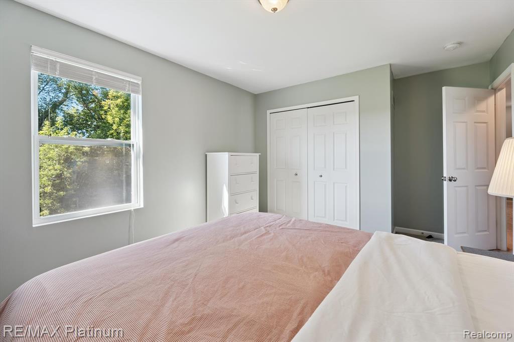 8682 Magnolia Way, Dexter, MI 48130 — Photo 28