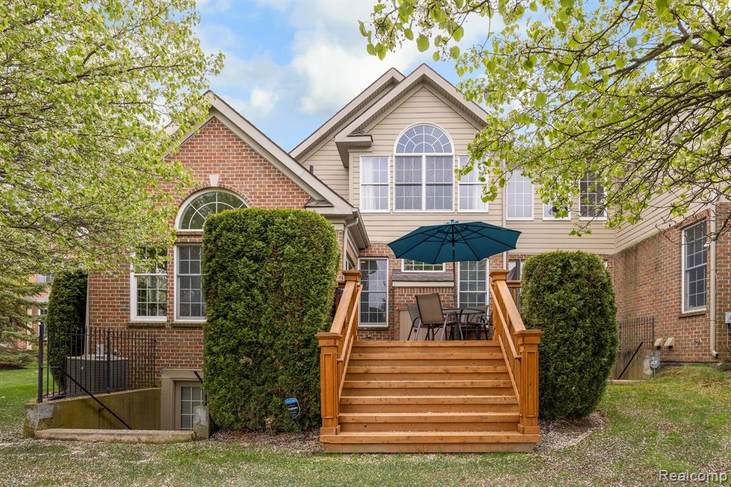 44586 BROADMOOR Circle N, Northville, MI 48168 — Photo 38
