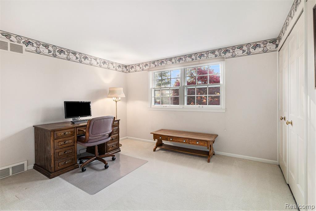 4597 Broughton Drive, Bloomfield Hills, MI 48301 — Photo 28