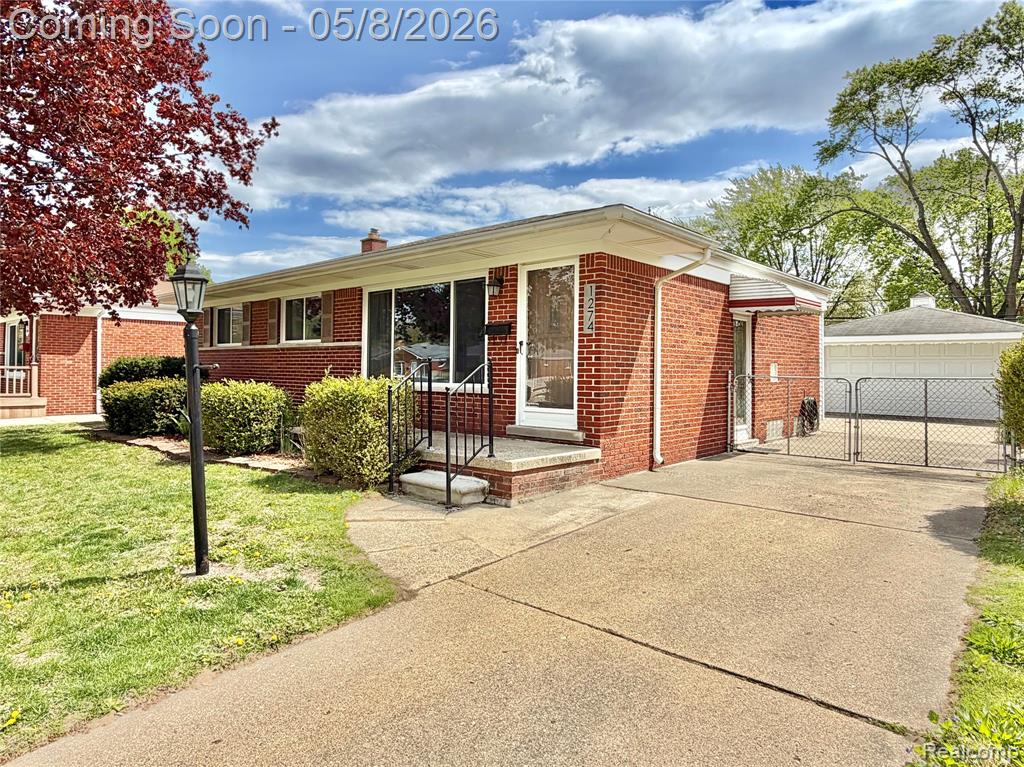 1274 Fontaine Avenue, Madison Heights, MI 48071 — Photo 2