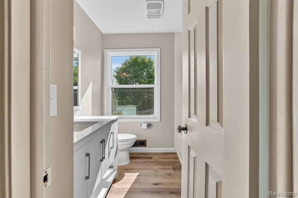 1215 N Oak Road, Davison, MI 48423 — Photo 13