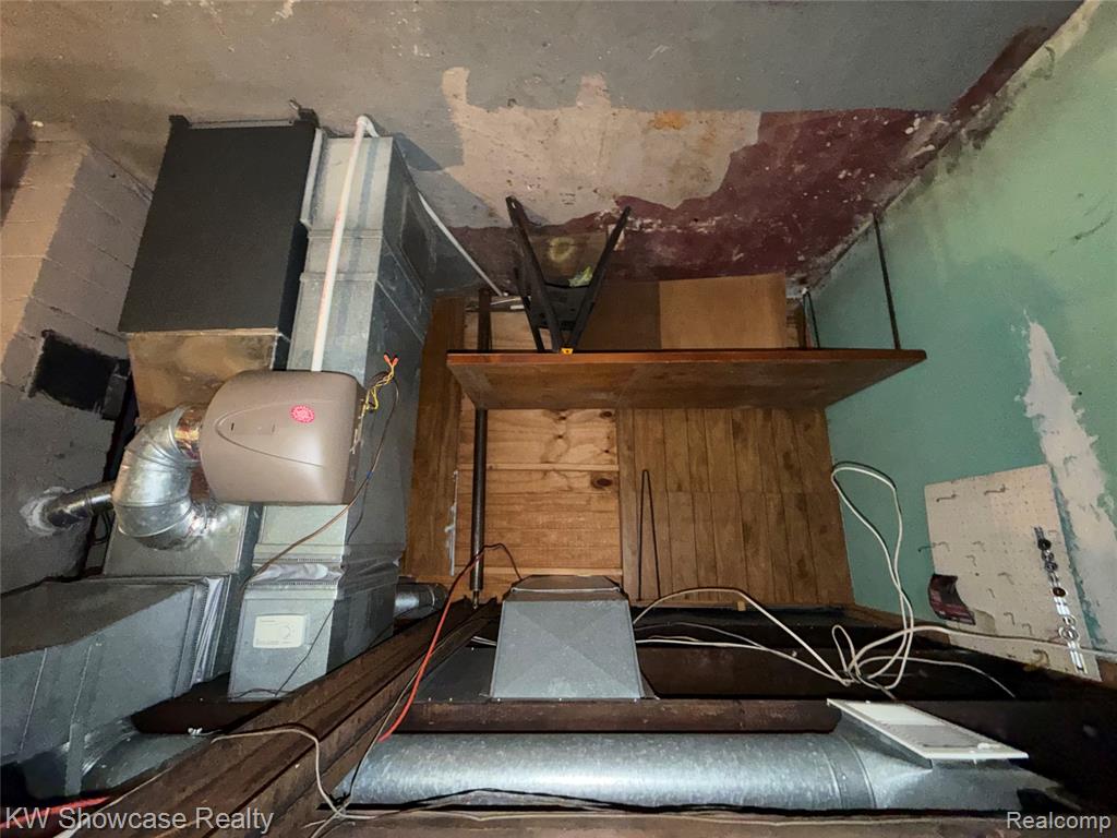 24 S Roselawn Street, Pontiac, MI 48342 — Photo 34