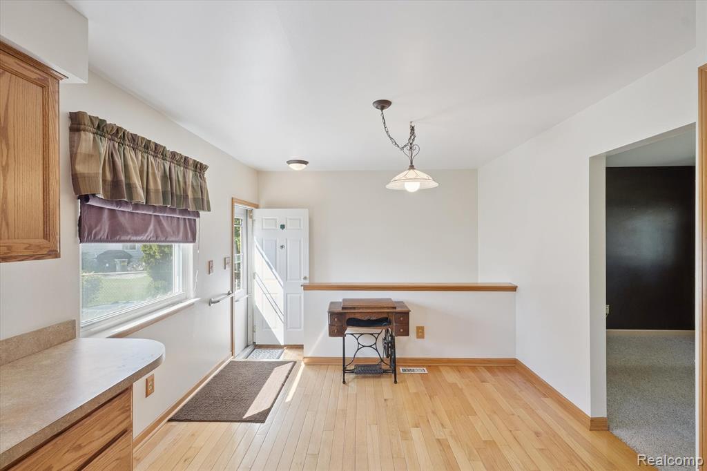 429 Cambridge Avenue, South Lyon, MI 48178 — Photo 14