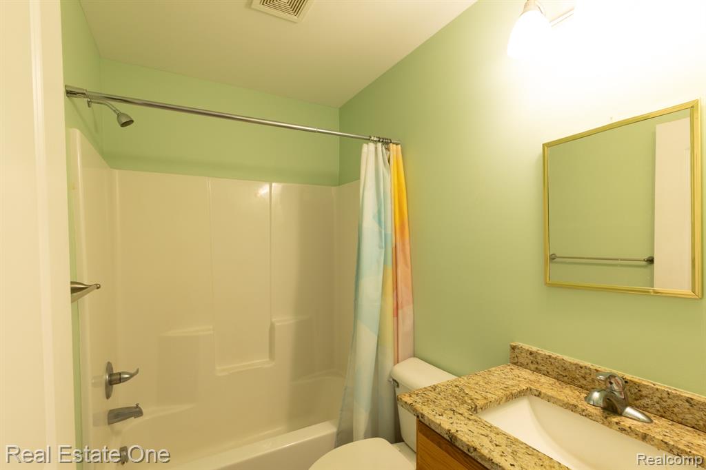 25260 32 Mile Road, Lenox, MI 48050 — Photo 30