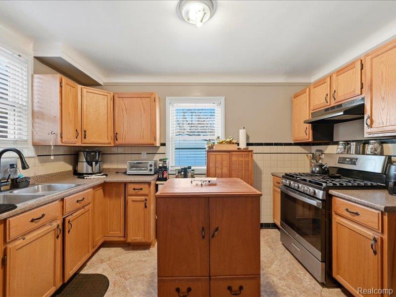 11323 Lansdowne Street, Detroit, MI 48224 — Photo 10