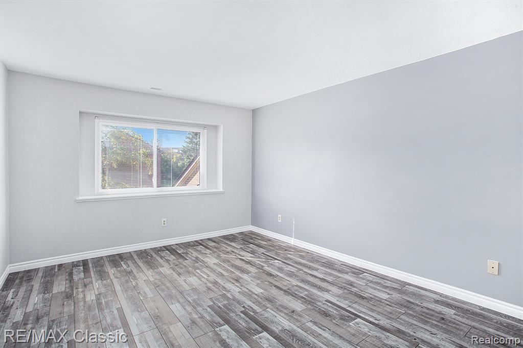 6619 Ridgefield Circle, 205, West Bloomfield, MI — Photo 12