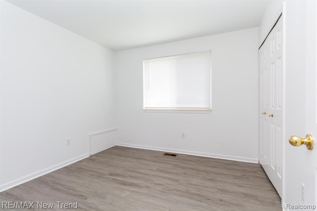 25935 Junction, Novi, MI — Photo 33