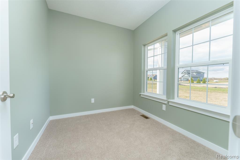570 W Wildwood Drive, Owosso, MI 48867 — Photo 10