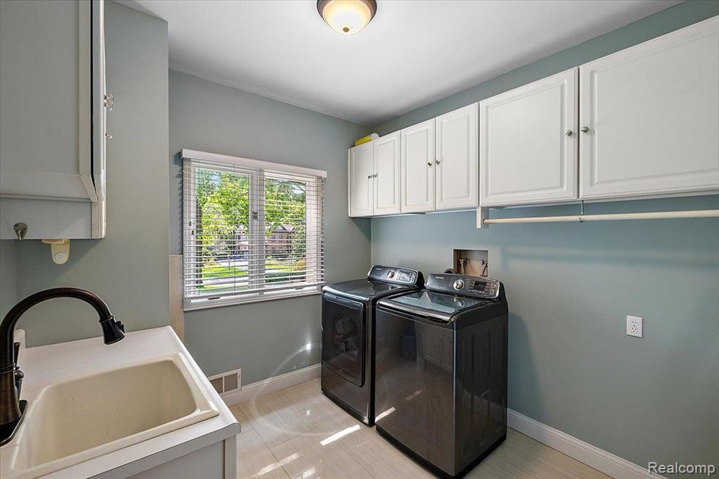 4090 SAINT ANDREWS Street, Howell, MI 48843 — Photo 19