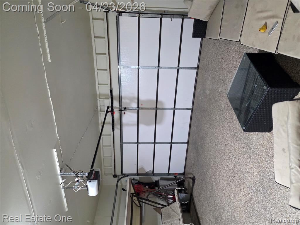 2898 Roundtree Drive, Troy, MI 48083 — Photo 46