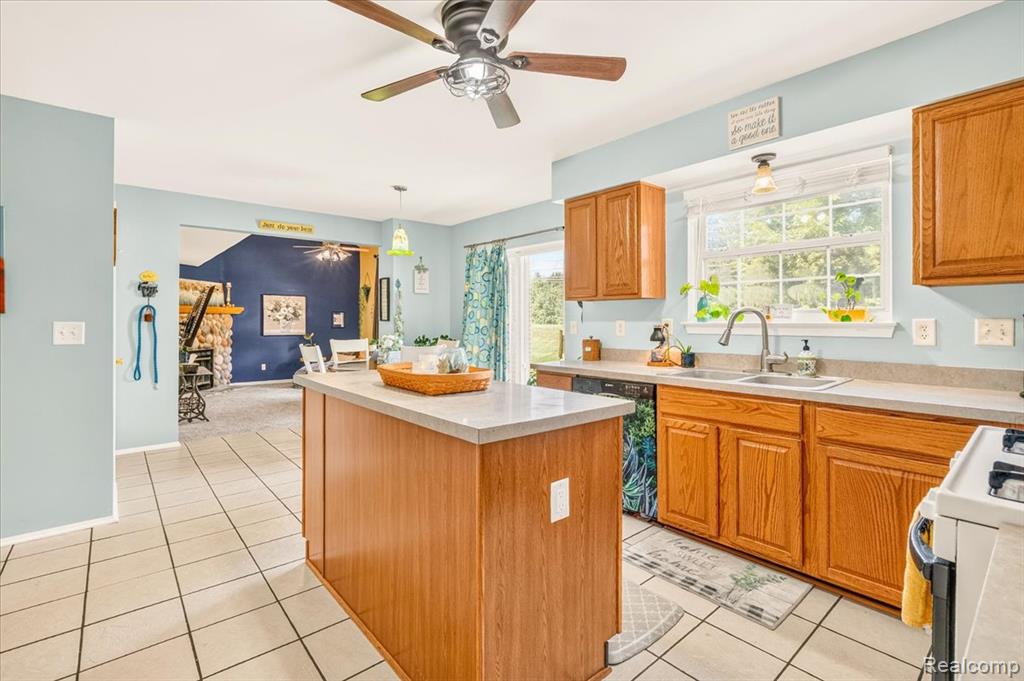 14642 Wildbrook Drive, Belleville, MI 48111 — Photo 30