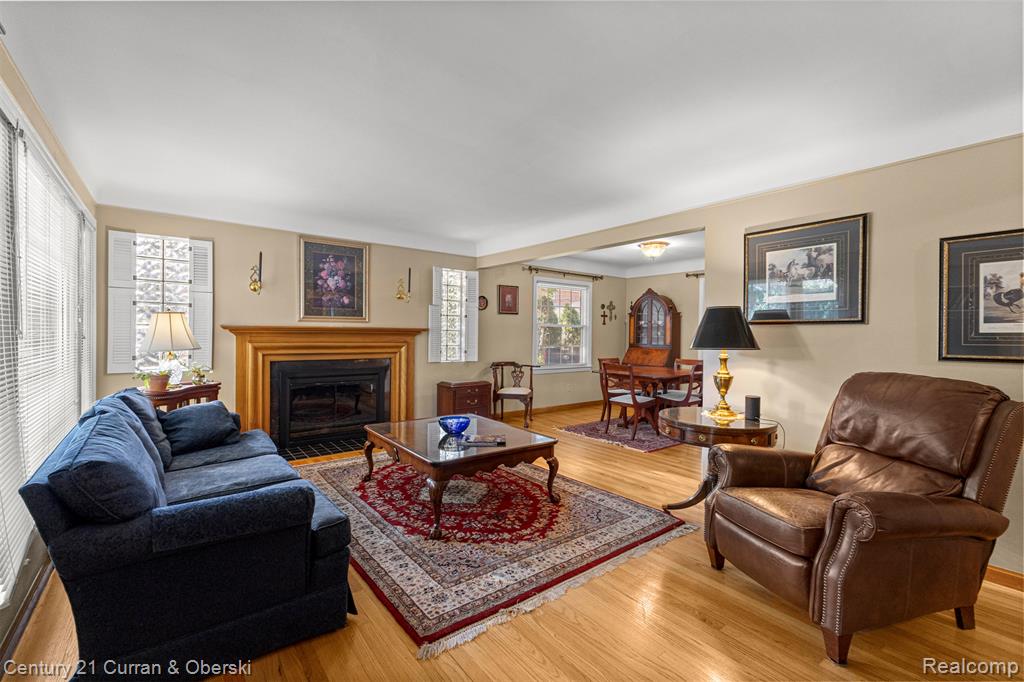 830 S Lafayette St Street, Dearborn, MI 48124 — Photo 5