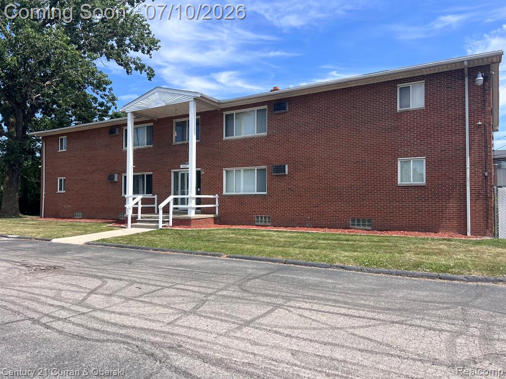 14682 Middle Gibraltar Road, Gibraltar, MI