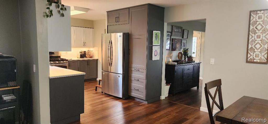 210 N PRINCESS Drive W, Canton, MI 48188 — Photo 27