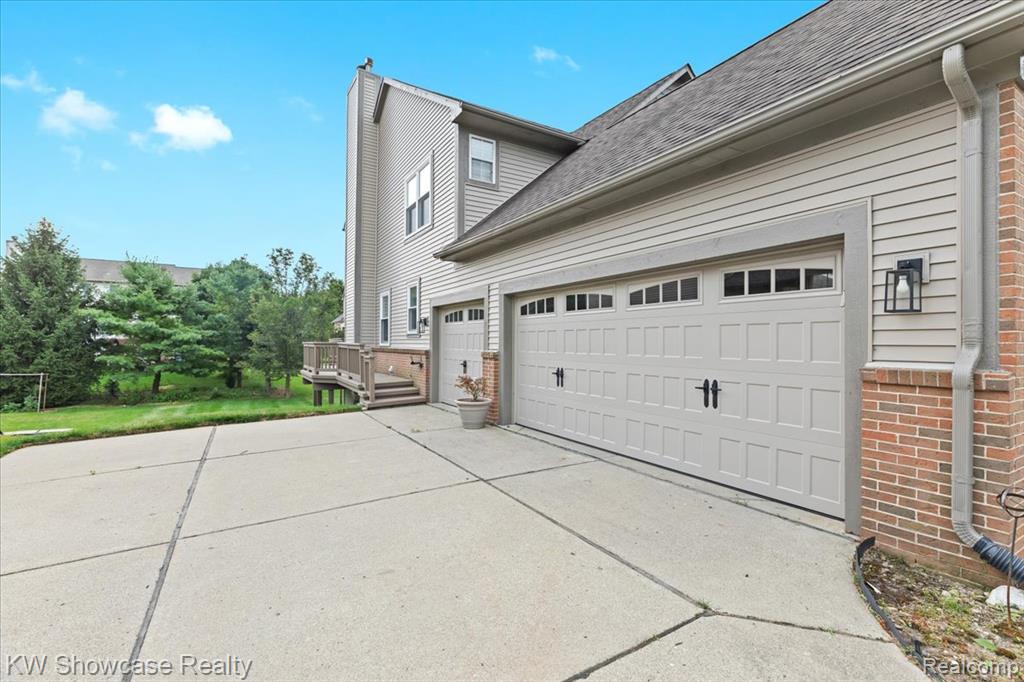 4254 Warrington Drive, Wixom, MI 48393 — Photo 39