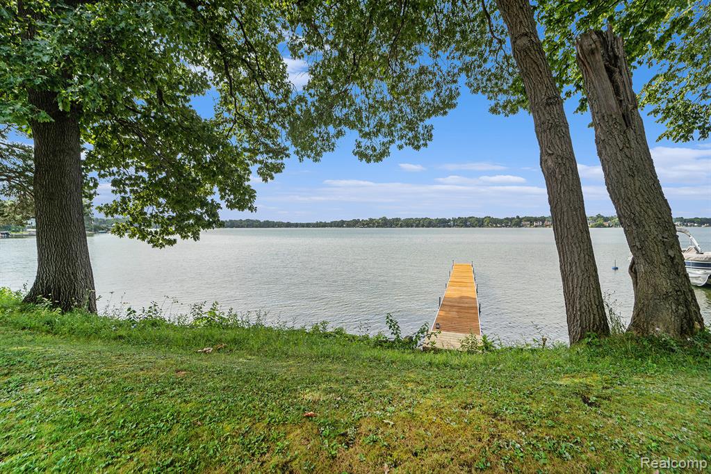 7275 Locklin, West Bloomfield, MI 48324 — Photo 11
