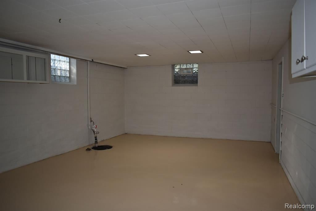 460 N EVANSDALE Drive, Bloomfield Hills, MI 48304 — Photo 31