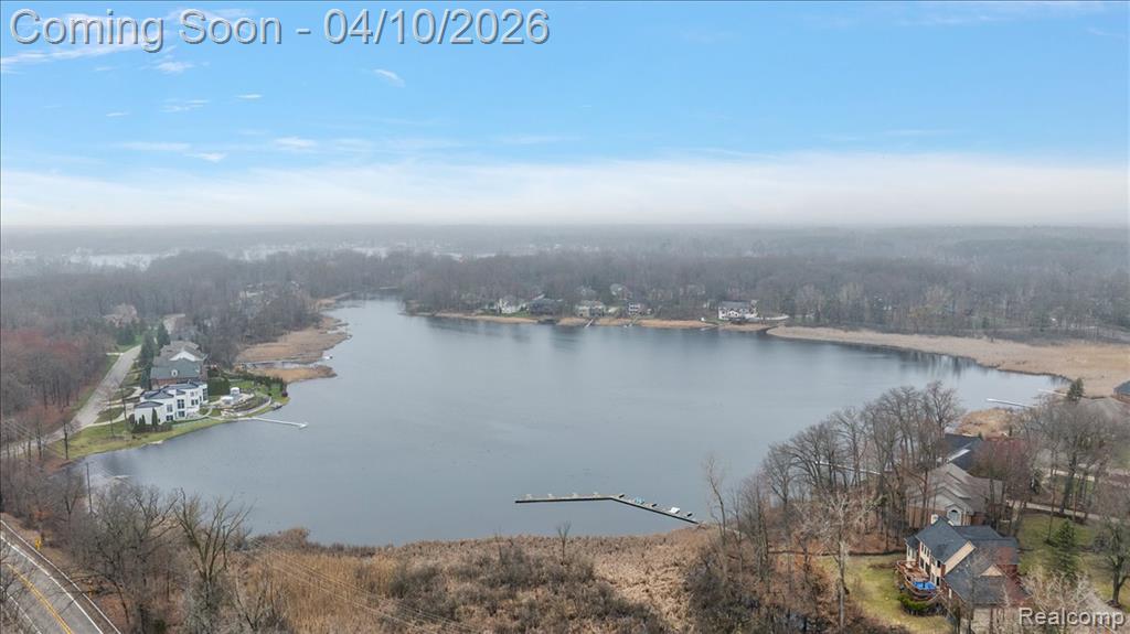Aerial View of Woodbridge Lake