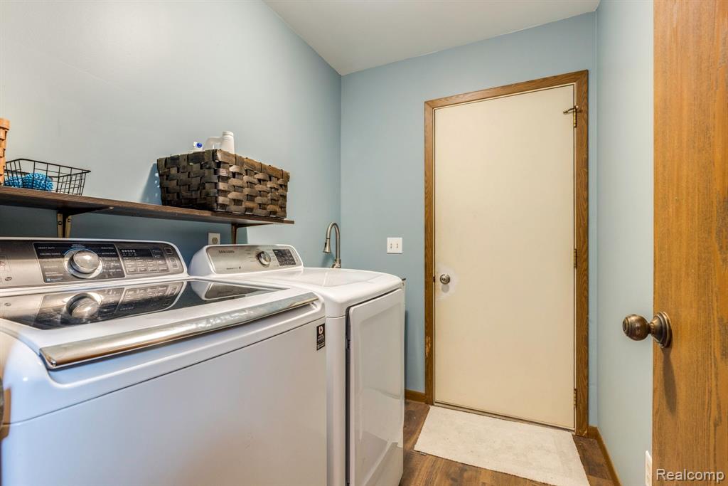 516 WILLIAM G Drive, Capac, MI 48014 — Photo 32