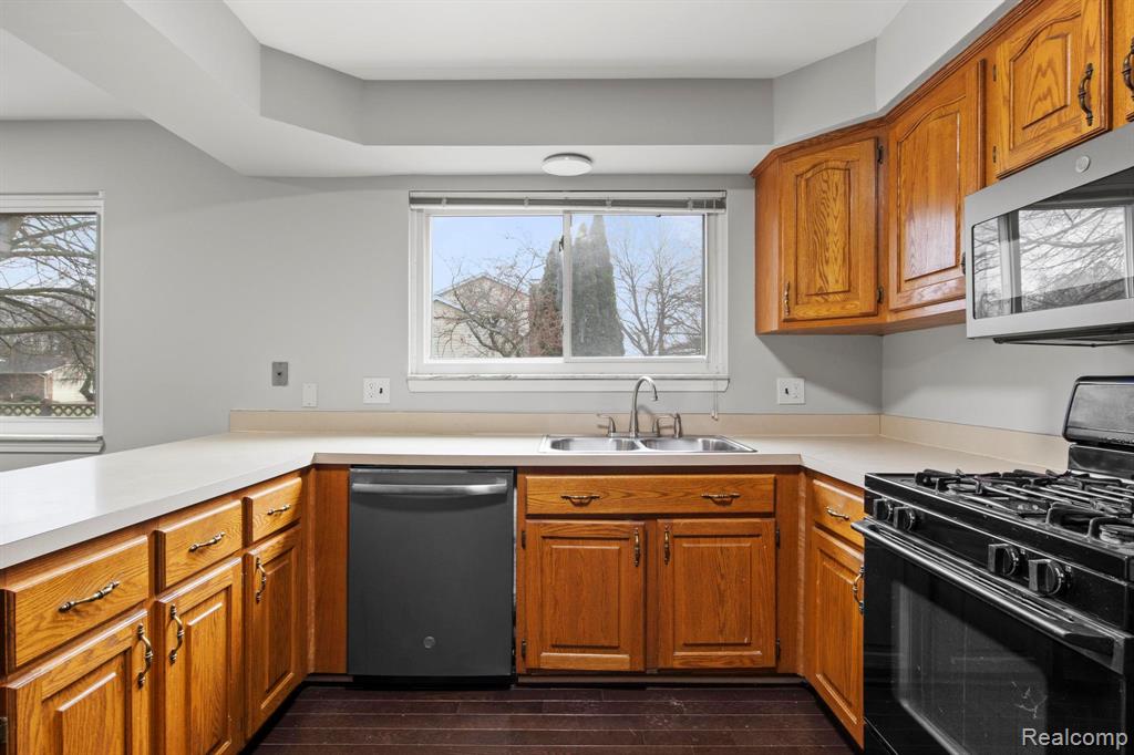 46749 Camelia Drive, Canton, MI 48187 — Photo 19
