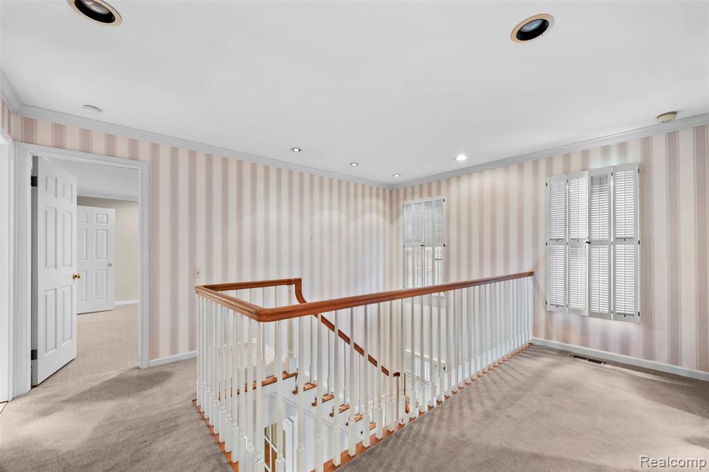 194 Charlevoix Avenue, Grosse Pointe Farms, MI 48236 — Photo 35
