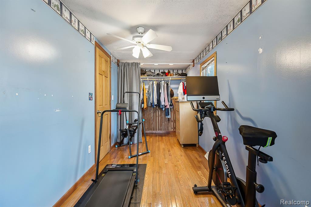 8128 Halfway Drive, Brighton, MI 48116 — Photo 17