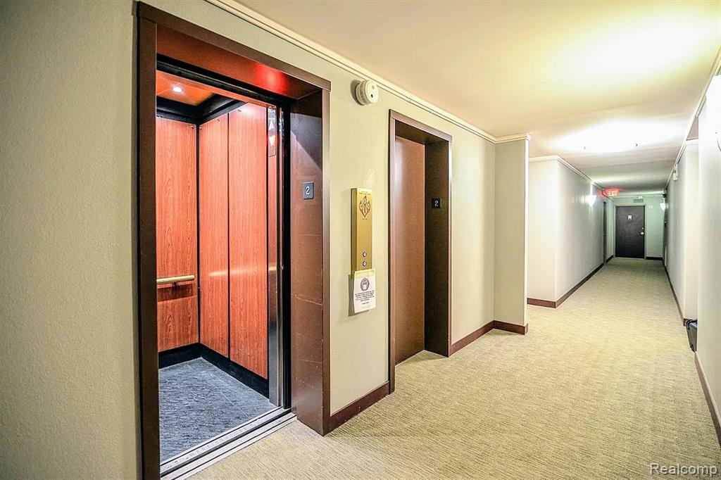 1050 Wall Street, 2E, Ann Arbor, MI 48105 — Photo 20
