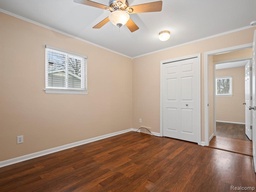 6652 DOYON Drive N, Waterford, MI 48327 — Photo 21