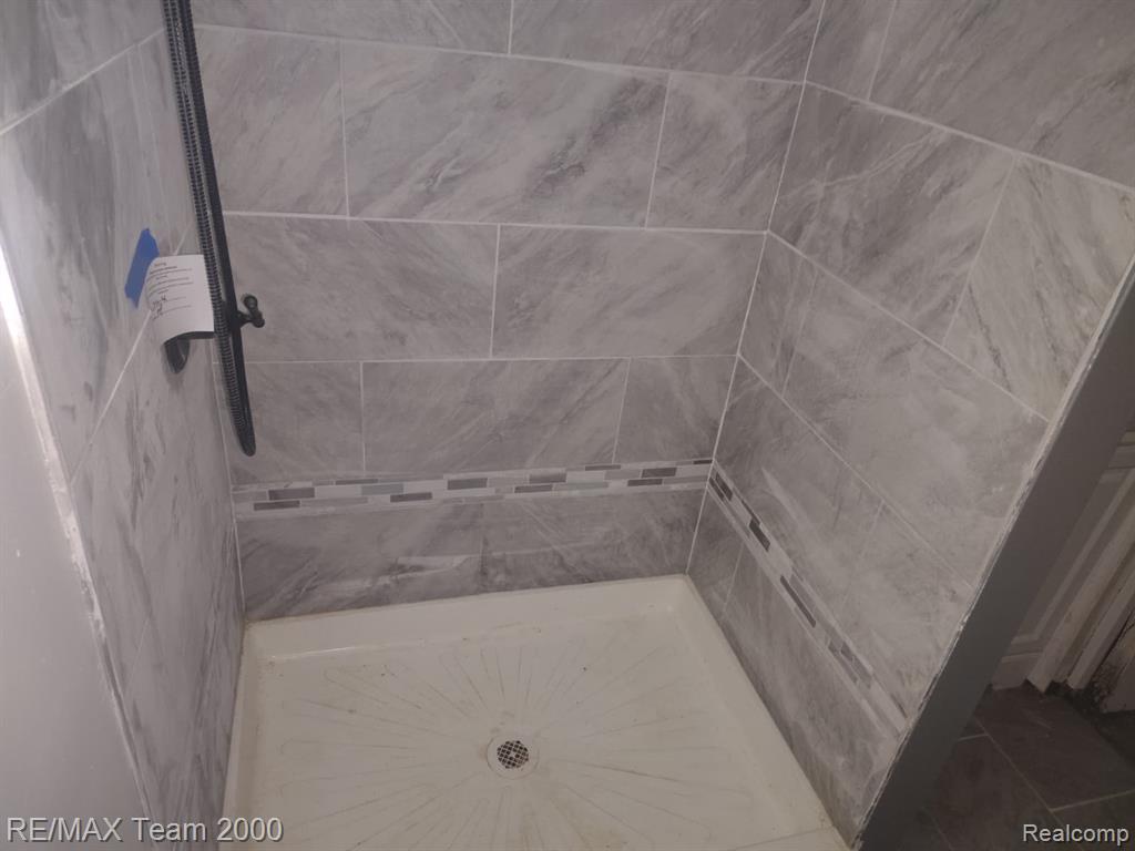 15092 Faust Avenue, Detroit, MI 48223 — Photo 13