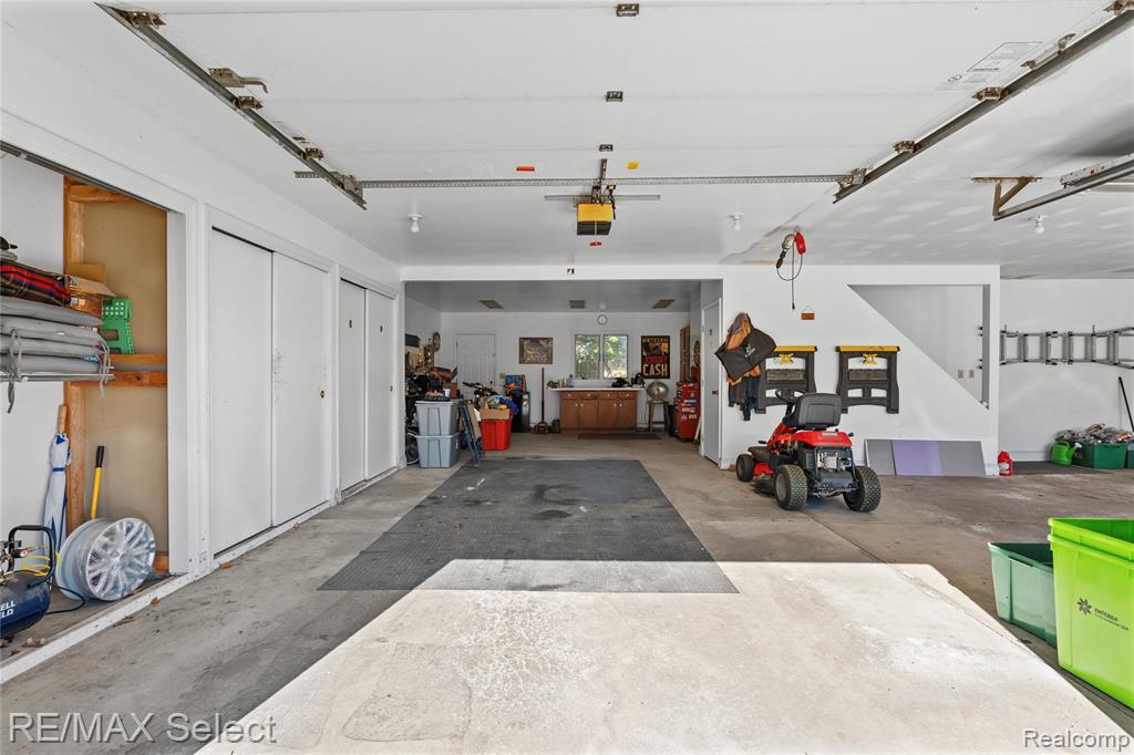 1490 Dyemeadow Lane, Flint, MI 48532 — Photo 48