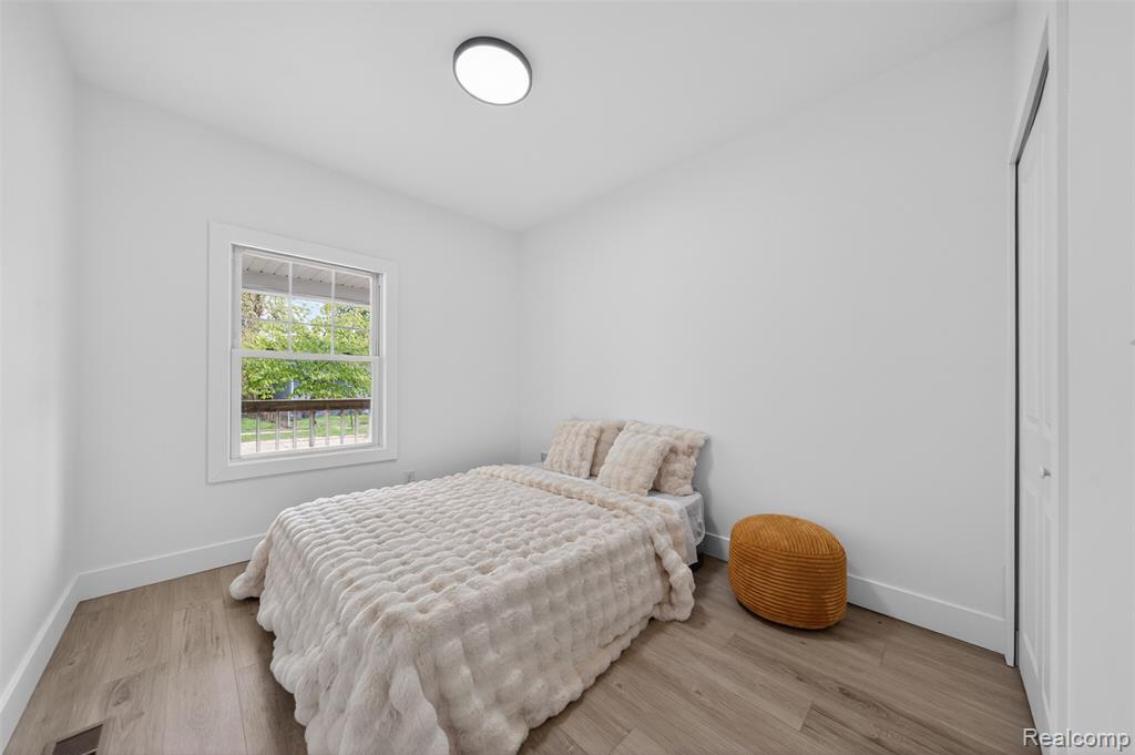 23313 Carlisle Avenue, Hazel Park, MI 48030 — Photo 13