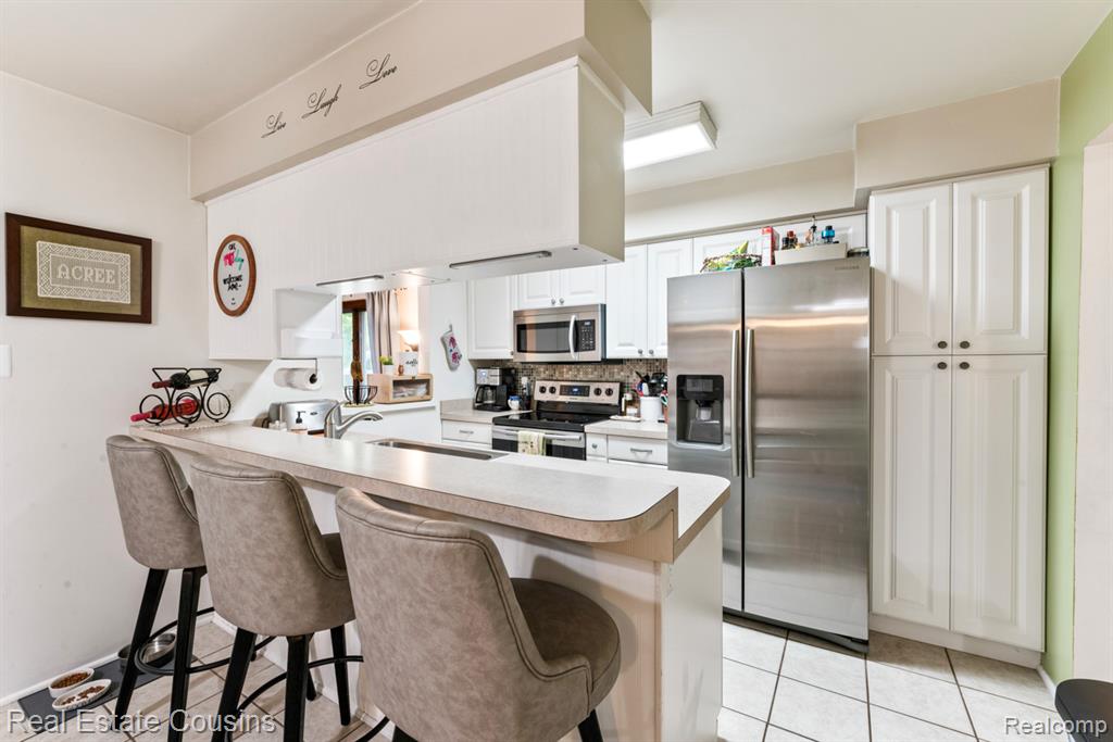 8419 Belle Bluff Drive, Grand Blanc, MI 48439 — Photo 9