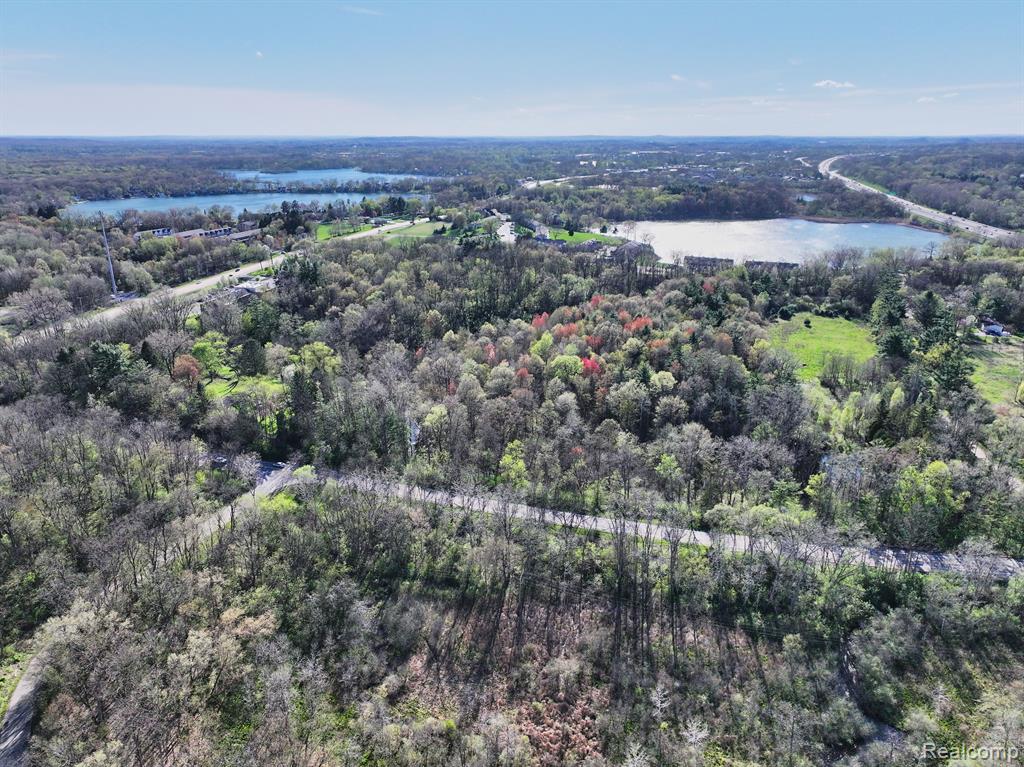 5920 PLEASANT VALLEY Road, Brighton, MI 48116 — Photo 34