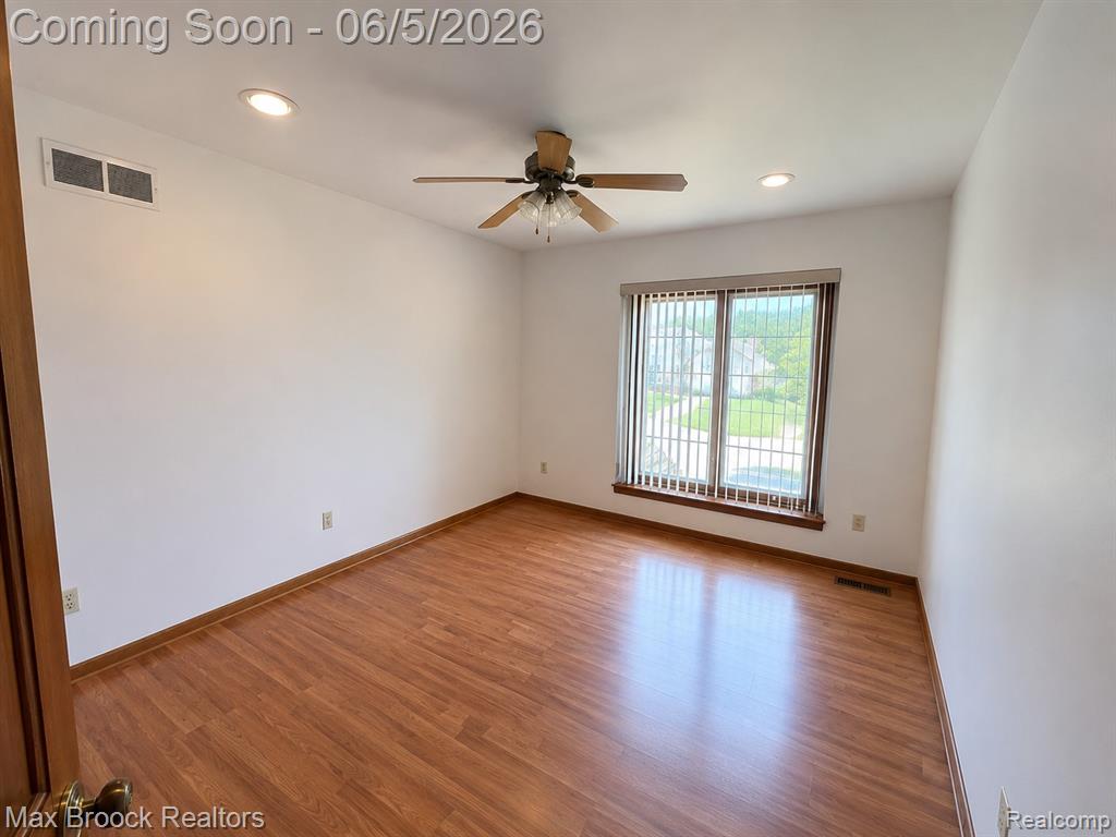 40318 Denbigh Drive, Sterling Heights, MI 48310 — Photo 14