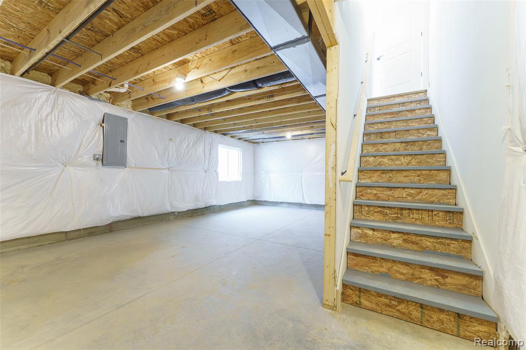 539 Wildwood Drive, Owosso, MI 48867 — Photo 26