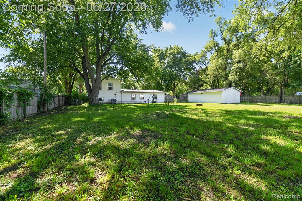 6260 Beth, Brighton, MI 48116 — Photo 36