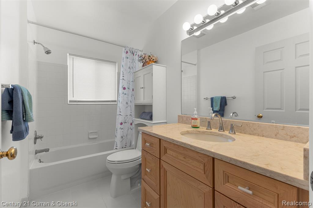 10037 Allen Pointe Drive, Allen Park, MI 48101 — Photo 16