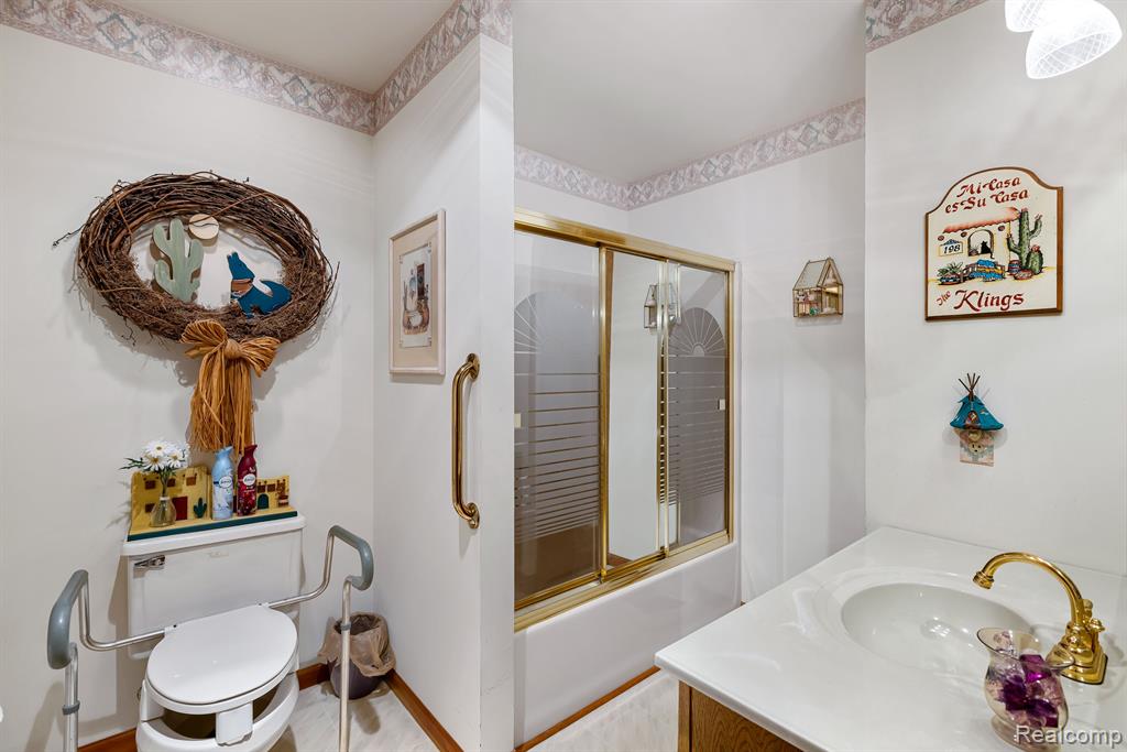 1411 Fox Road, Wales, MI — Photo 25