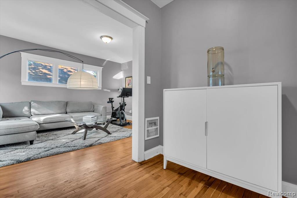 1202 Lawrence Street, Detroit, MI 48202 — Photo 20
