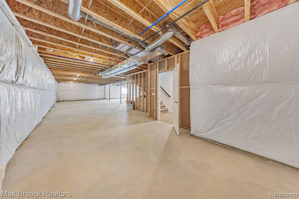 5636 Suffolk Court, West Bloomfield, MI — Photo 33