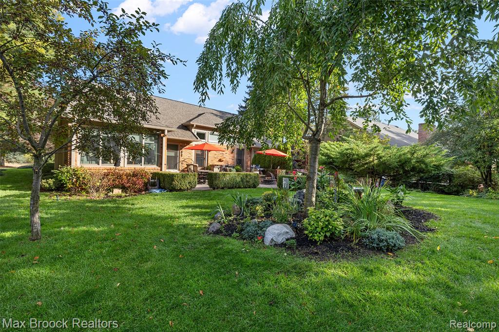 3673 York Court, Bloomfield Hills, MI 48301 — Photo 28