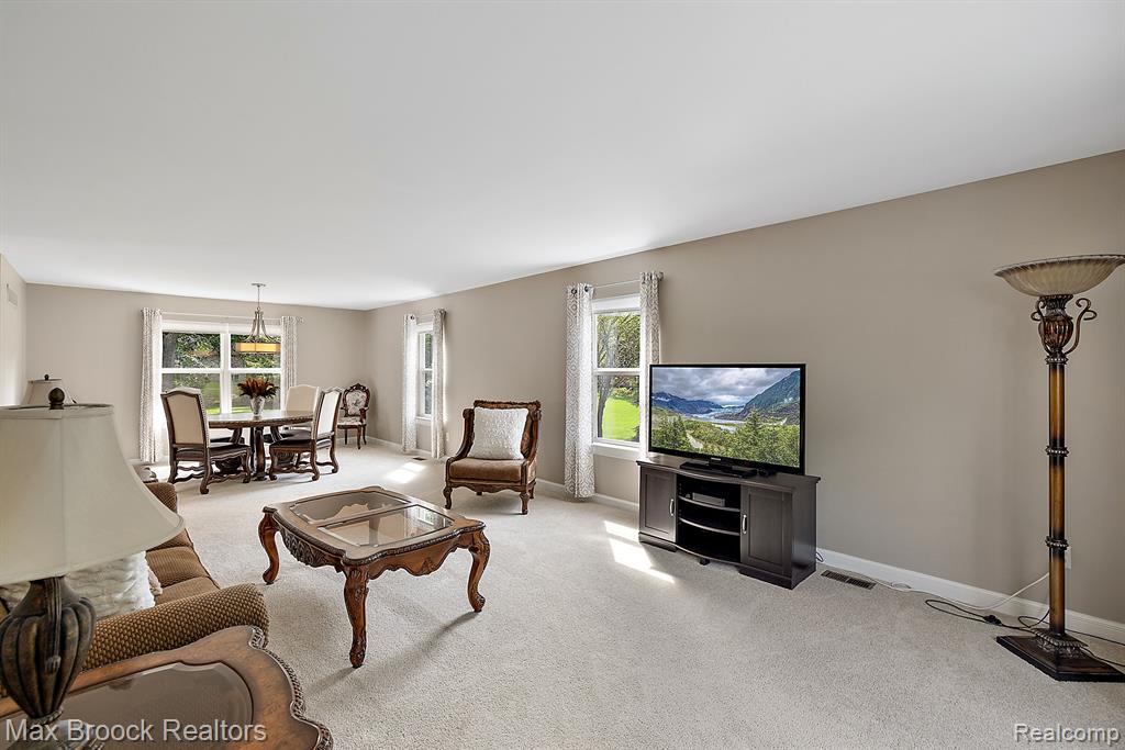 4536 SEDONA Drive, Clarkston, MI 48348 — Photo 5