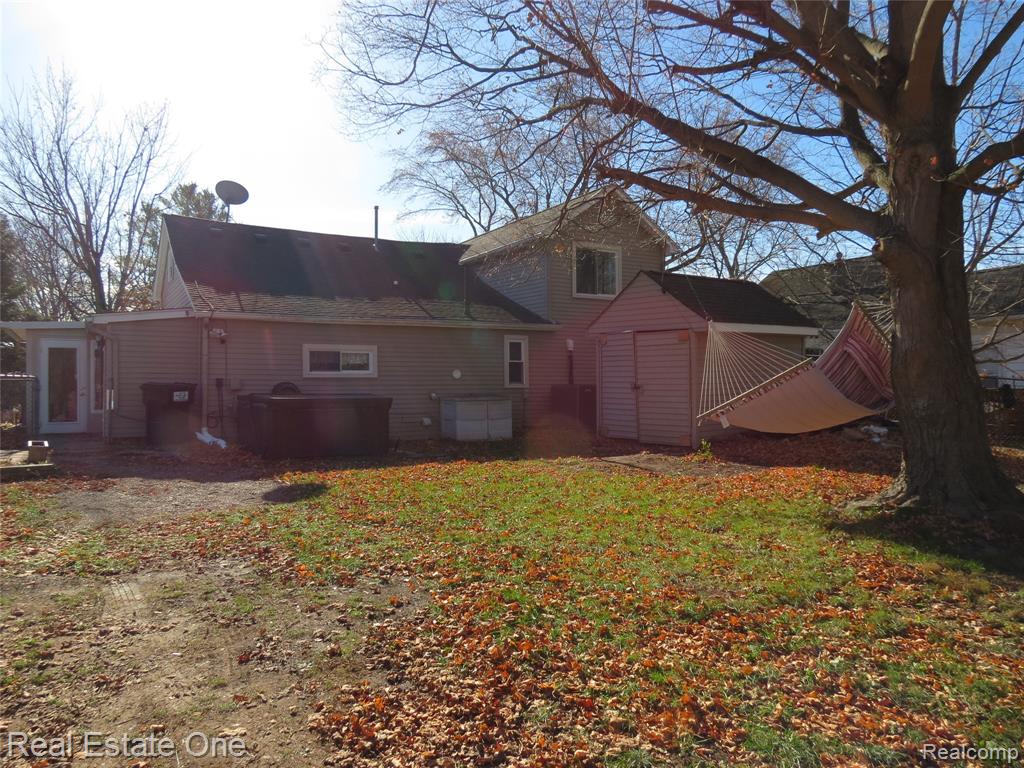 225 South Street, Fowlerville, MI 48836 — Photo 4