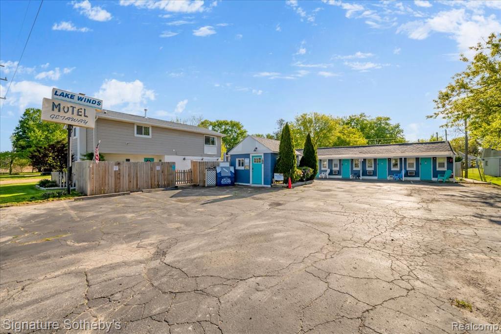 6997 Lakeshore Road, Lexington, MI 48450