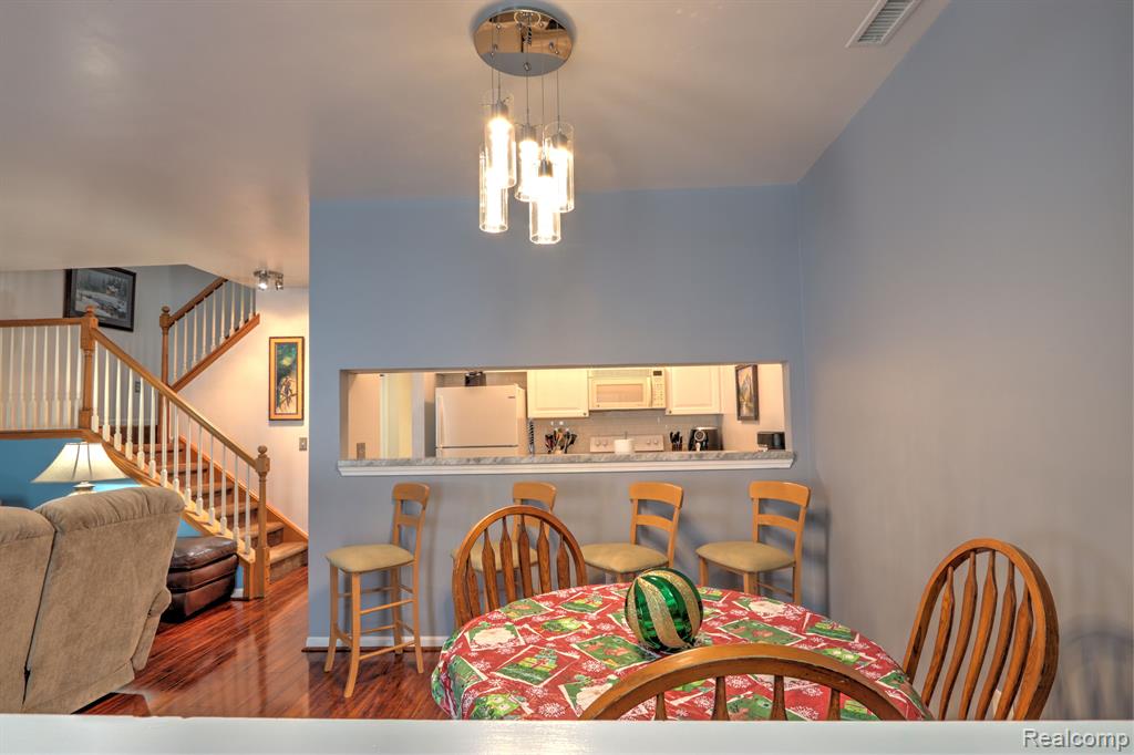 23074 FAIRLANE Boulevard, 6, Woodhaven, MI 48183 — Photo 8