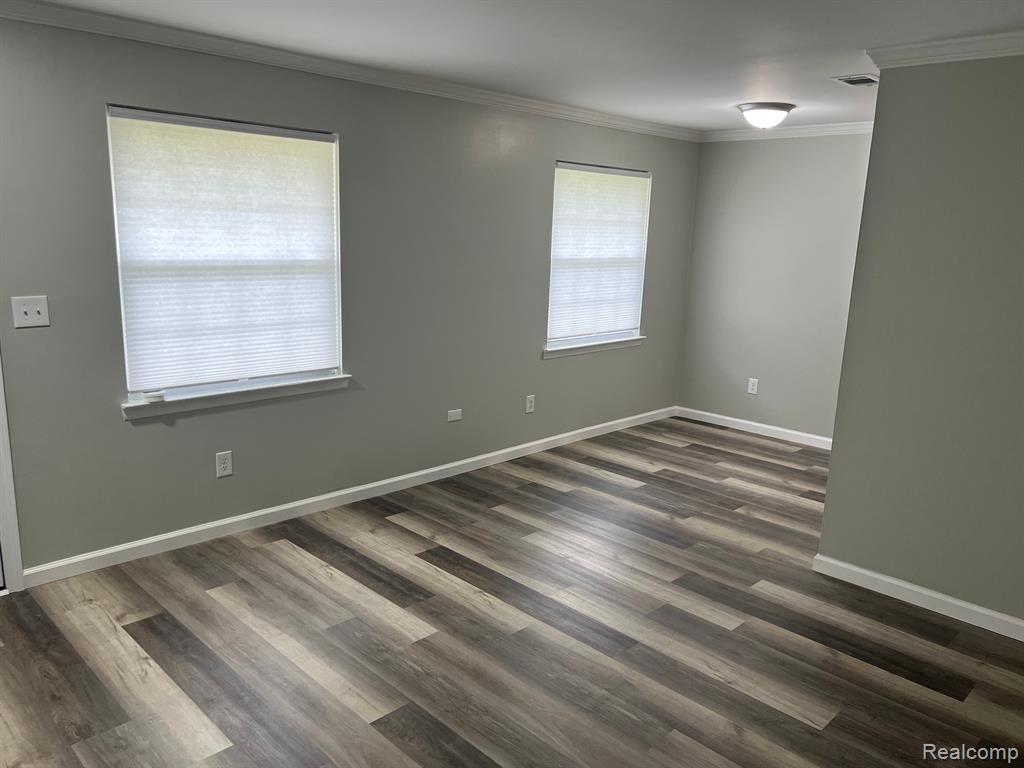 202 PRINCETON Drive, South Lyon, MI 48178 — Photo 3